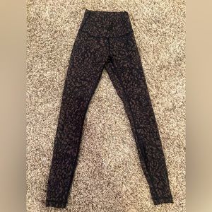 Fun print LULULEMON leggings! High waist!